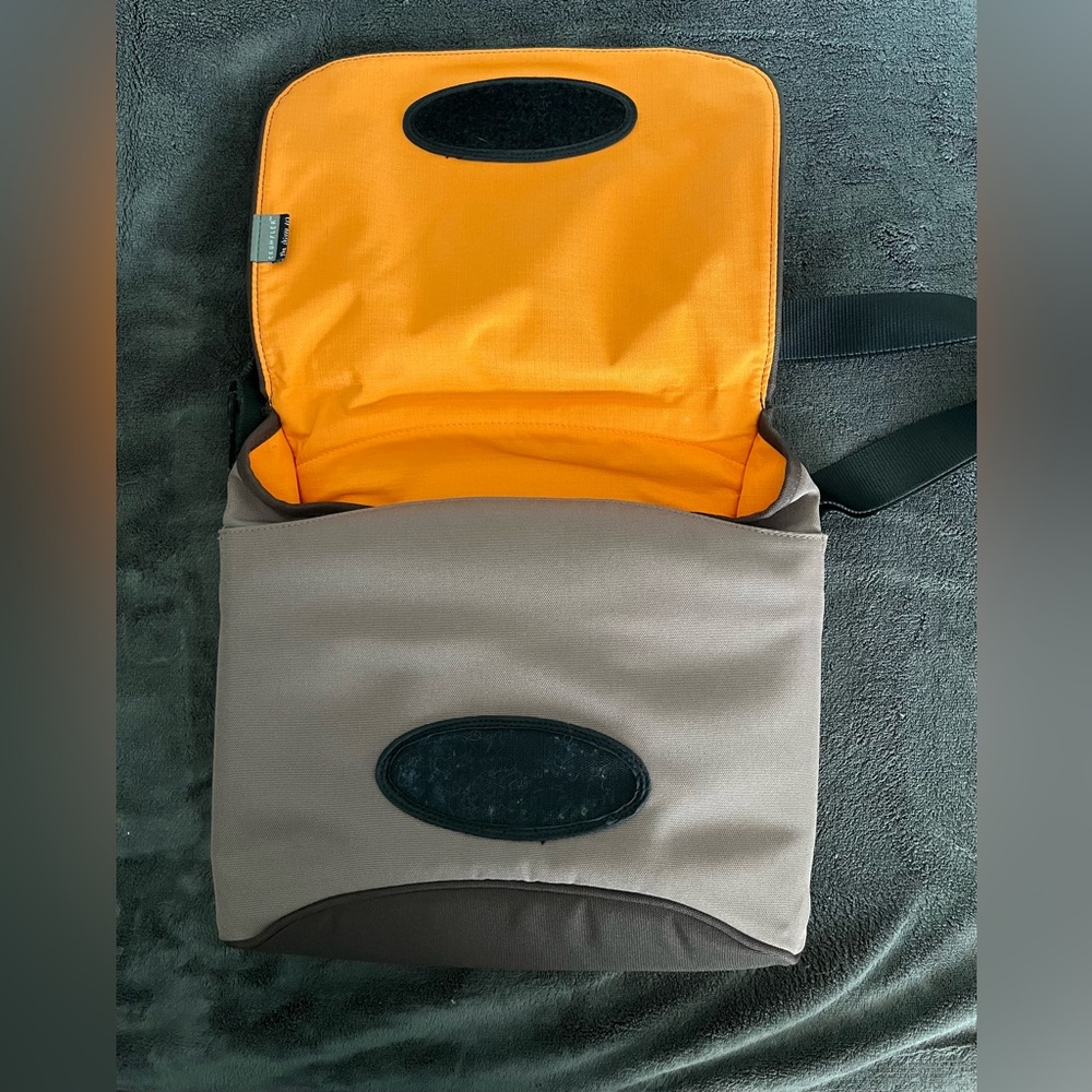 Crumpler The Skivvy, Computer Bag, Small - Picture 2 of 8